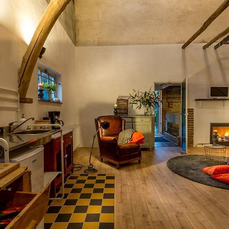 Aan De Holle Weg. Zeer Landelijk Gelegen Verbouwde Stal Tot Woning Nuth Екстер'єр фото